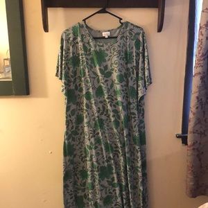LuLaRoe 2XL Maria Gray and Green Flowers